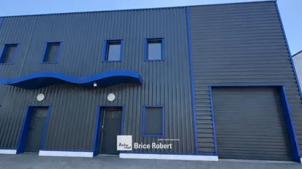 Local d'activités à louer à Miribel avec bureaux et stockage proche autoroutes - Offre immobilière - Arthur Loyd