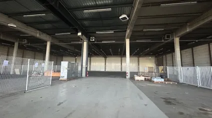 A LOUER - LOCAL DE STOCKAGE DE - 3000 m2 - SAINT-QUENTIN - Offre immobilière - Arthur Loyd