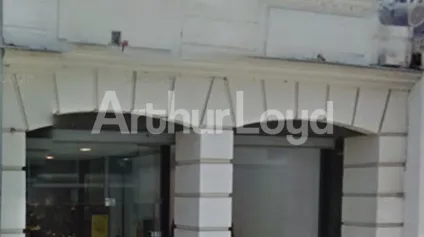 Location local commercial Arras fort passage piétonnier centre ville - Offre immobilière - Arthur Loyd
