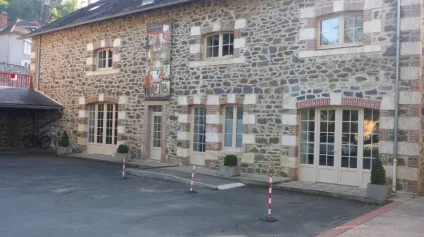 <br />Bureaux de 160 m² à louer sur Pierre Buffière dans un cadre arboré<br /> - Offre immobilière - Arthur Loyd