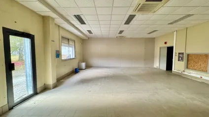 <br />A louer sur Panazol, local d'activité avec bureaux de 533<br /> - Offre immobilière - Arthur Loyd