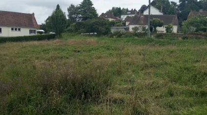 <br />Saint YRIEIX LA PERCHE TERRAIN CONSTRUCTIBLE<br /> - Offre immobilière - Arthur Loyd