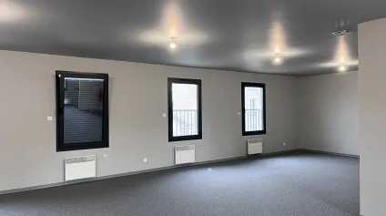 <br />Bureaux Limoges 2 pièce(s) 185 m2<br /> - Offre immobilière - Arthur Loyd