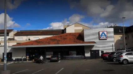 <br />Local commercial Limoges 826 m2<br /> - Offre immobilière - Arthur Loyd