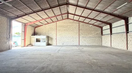 <br />Local d'activité/ stockage - ZONE NORD LIMOGES - 450 m²<br /> - Offre immobilière - Arthur Loyd