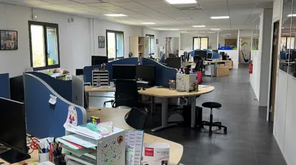 <br />A LOUER - LIMOGES proche A20 - Bureaux avec open space 330 m²<br /> - Offre immobilière - Arthur Loyd