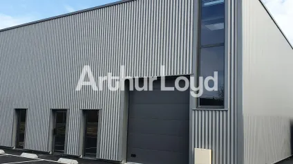 <br />Local d'activité - 366 m² - FLEURY SUR ORNE<br /> - Offre immobilière - Arthur Loyd