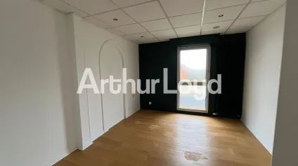 <br />Local Professionnel ou Commercial - À louer - Verson<br /> - Offre immobilière - Arthur Loyd