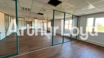 <br />Bureaux à louer - Caen Nord - 457 m²<br /> - Offre immobilière - Arthur Loyd