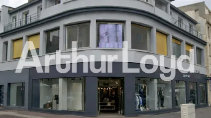 <br />Local commercial ou tertiaire - LOCATION - CAEN CENTRE<br /> - Offre immobilière - Arthur Loyd