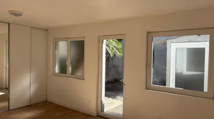 <br />A louer Local commercial La Rochelle 77 m²<br /> - Offre immobilière - Arthur Loyd