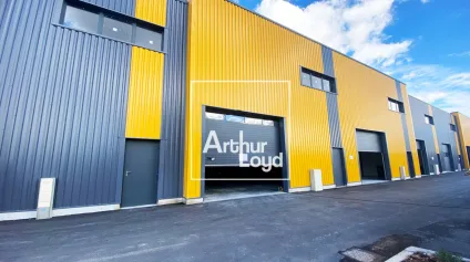 Locaux d'activité à louer à Lunel Neufs - Offre immobilière - Arthur Loyd