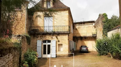 Immeuble de caractère centre ville de Sarlat - Offre immobilière - Arthur Loyd