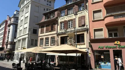 FONDS DE COMMERCE à VENDRE de 883.35 m² - Offre immobilière - Arthur Loyd