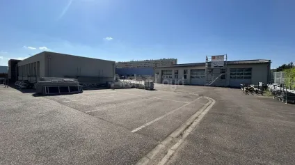 LOCAL D'ACTIVITE - ENTREPOT à VENDRE de 1066 m² - Offre immobilière - Arthur Loyd