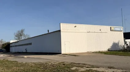 À LOUER  LOCAL D'ACTIVITÉ 622 M² - Avec mise à l'eau - Offre immobilière - Arthur Loyd
