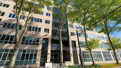 Bureaux à louer Lyon 3ème proche gare Part-Dieu dans immeuble tertiaire - Offre immobilière - Arthur Loyd