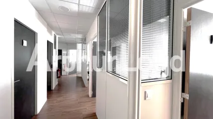 <br />BUREAUX ST CONTEST - À VENDRE - 281 m²<br /> - Offre immobilière - Arthur Loyd