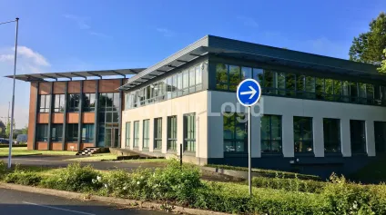 Bureaux rénovés et indépendants avec parkings - Environnement tertiaire recherché - Offre immobilière - Arthur Loyd