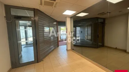 SELLES SUR CHER - VENTE LOCAL COMMERCIAL DE 147,20 M² - BONNE VISIBILITÉ - Offre immobilière - Arthur Loyd
