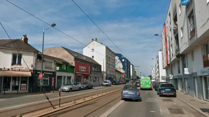 Location local commercial Nantes visibilité importante passage voitures - Offre immobilière - Arthur Loyd