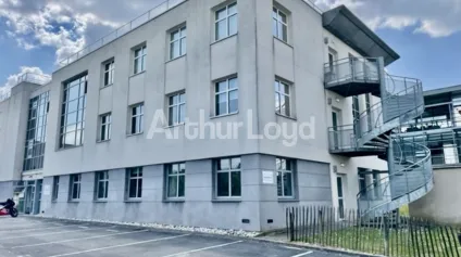 Bureaux à vendre à Loos parkings disponibles et accès rapide à Lille - Offre immobilière - Arthur Loyd