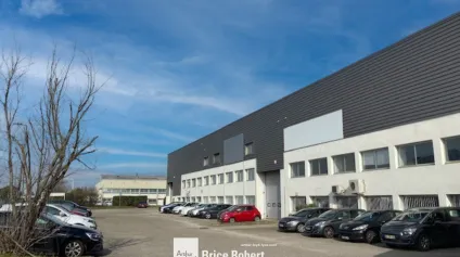Local d'activité à louer à Chassieu avec ponts roulants et hauteur de 7 m - Offre immobilière - Arthur Loyd