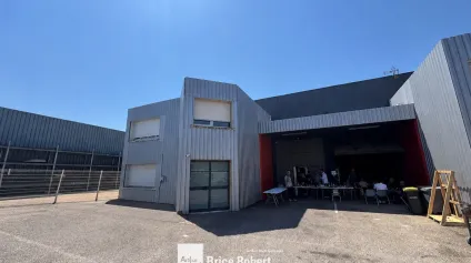 Locaux d'activité a louer a Chassieu proximité axes principaux et zone Mi Plaine - Offre immobilière - Arthur Loyd