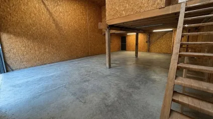 Entrepôt à louer avec bureaux climatisés à Montmeyran - Offre immobilière - Arthur Loyd