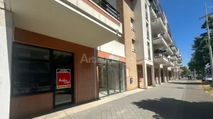 BUREAUX à LOUER de 864.7 m² - Offre immobilière - Arthur Loyd