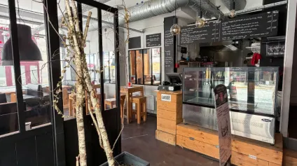 <br />A LOUER - Local commercial restauration Limoges 70 m² - centre-ville<br /> - Offre immobilière - Arthur Loyd