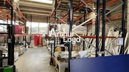 Locaux d'activité à la location 290m² - Antibes zone industrielle - Offre immobilière - Arthur Loyd