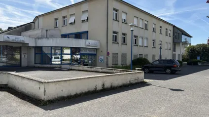 Bureaux 5500m2 , ancienne clinique médicale- A LOUER - Offre immobilière - Arthur Loyd
