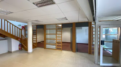 <br />A vendre, Local commercial La Rochelle 159.30 m2<br /> - Offre immobilière - Arthur Loyd