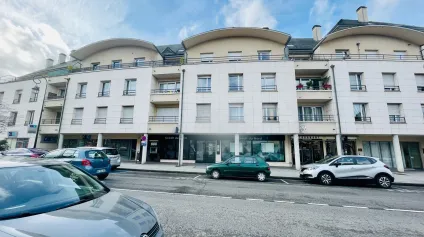 A VENDRE - BUREAUX - COMPIEGNE - 140 M2 - Offre immobilière - Arthur Loyd