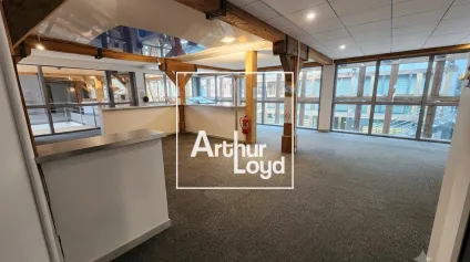 Location bureaux 230 m2 divisible - Offre immobilière - Arthur Loyd