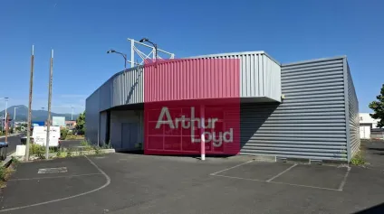 À LOUER  LOCAL COMMERCIAL 330 m²  ZONE COMMERCIALE PLEIN SUD  AUBIÈRE - Offre immobilière - Arthur Loyd