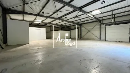 Locaux d activite en location Gallargues-le-Montueux acces direct A9 - Offre immobilière - Arthur Loyd
