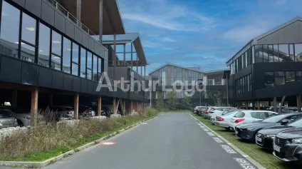 Bureaux à louer Villeneuve d'Ascq grandes surfaces terrasses et parkings - Offre immobilière - Arthur Loyd