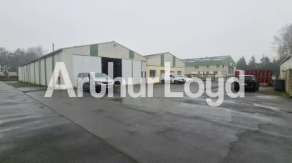 <br />OPPORTUNITÉ À SAISIR - BÂTIMENT POLYVALENT DE 1 180 M² ENVIRON<br /> - Offre immobilière - Arthur Loyd
