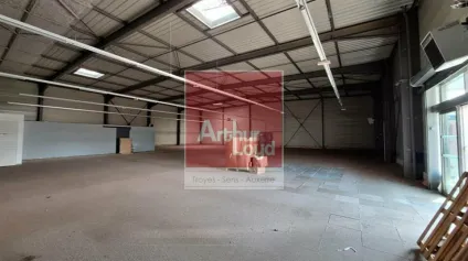750m² - Local commercial - ZA proche Auxerre - Offre immobilière - Arthur Loyd