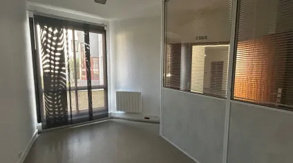 BUREAUX - À VENDRE - SAINT NAZAIRE - 123 M2 - TERTIAIRE - APROLIS - A LOUER - Offre immobilière - Arthur Loyd