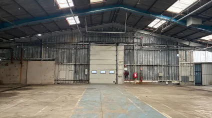 <br />Entrepôt / local industriel Saint Sauveur D Aunis 864 m²<br /> - Offre immobilière - Arthur Loyd