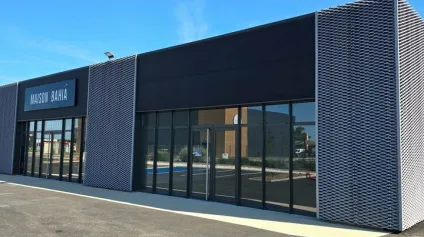 SAINT PAUL TROIS CHATEAUX - ZONE D'ACTIVITES DROME SUD PROVENCE - A VENDRE LOCAL COMMERCIAL DE 163 M2 AVEC PARKING - Offre immobilière - Arthur Loyd