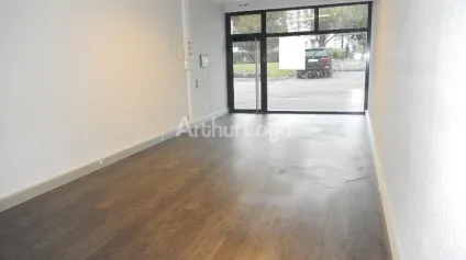 LOCAL COMMERCIAL à LOUER de 62 m² - Offre immobilière - Arthur Loyd