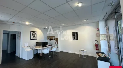 RENNES CENTRE - LOCAL COMMMERCIAL A LOUER - Offre immobilière - Arthur Loyd