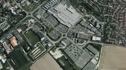 Locaux commerciaux 500 m2 divisibles à partie de 250 m2 - Offre immobilière - Arthur Loyd