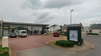 Location local commercial Trignac réserve de 169 m2 et parkings inclus - Offre immobilière - Arthur Loyd