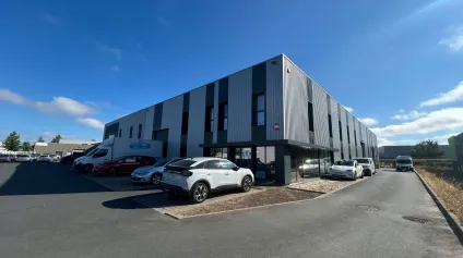 Locaux d activité à louer aux Sorinières parkings disponibles - Offre immobilière - Arthur Loyd