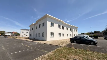 GRAND POITIERS - BUREAUX A LOUER DE 115M² - FUTUROSCOPE PROCHE AUTOROUTE - Offre immobilière - Arthur Loyd